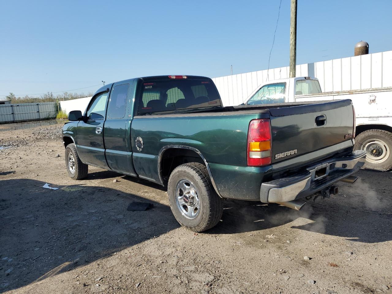 Изображение 2 2003 GMC NEW SIERRA C1500 2003 с VIN 2GTEC19V431186233