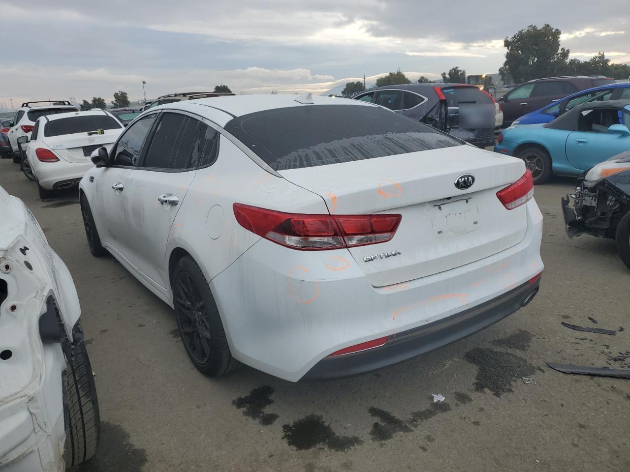 Obraz 2 z 2016 KIA OPTIMA LX 2016 z VIN 5XXGT4L39GG060807