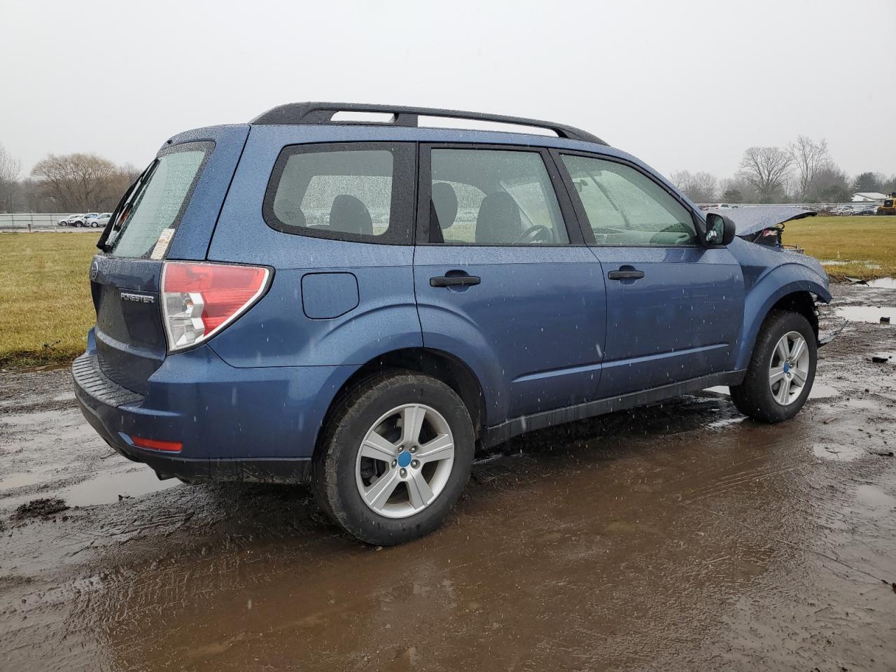 Image 3 of 2012 SUBARU FORESTER 2.5X 2012 with VIN JF2SHBBC7CH411312