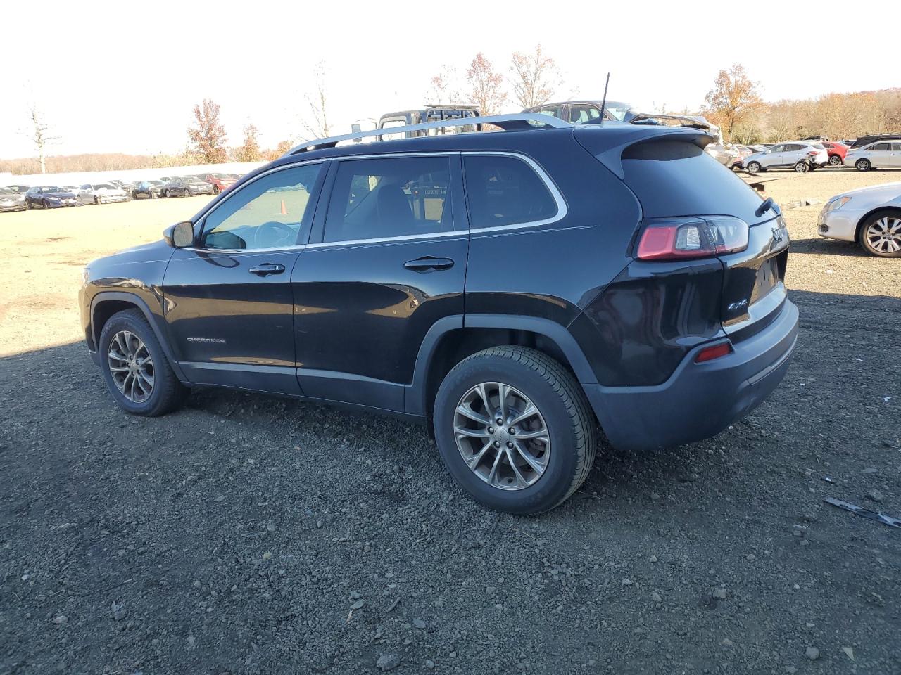 Image 2 of 2019 JEEP CHEROKEE LATITUDE PLUS 2019 with VIN 1C4PJMLB6KD190298