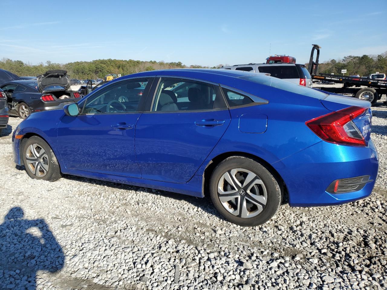 Изображение 2 2018 HONDA CIVIC LX 2018 с VIN 19XFC2F50JE006745