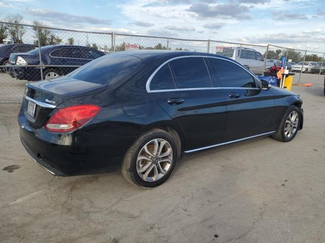 Obraz 3 z 2015 MERCEDES-BENZ C 300 4MATIC 2015 z VIN 55SWF4KB4FU000428