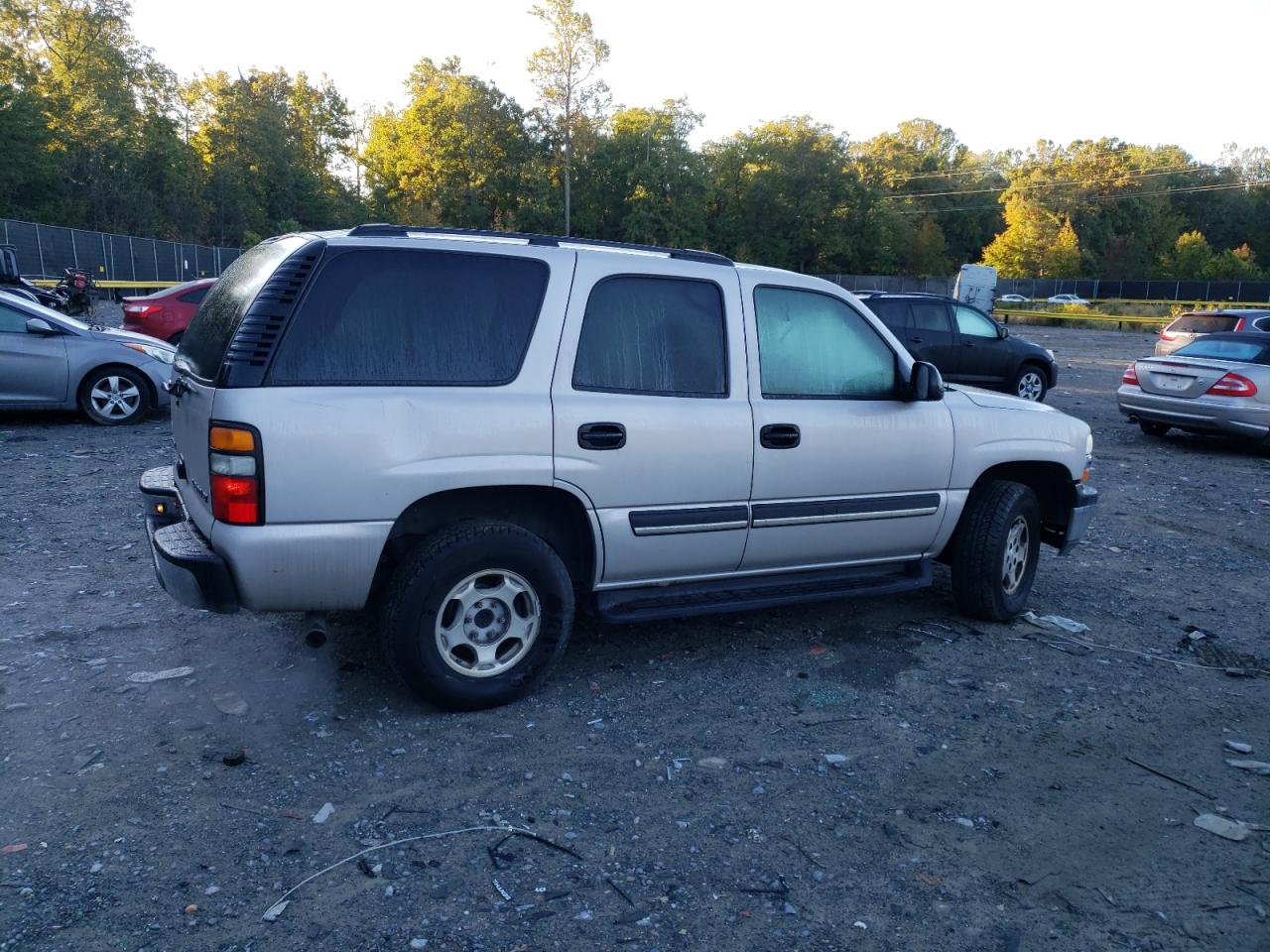 Изображение 3 2004 CHEVROLET TAHOE K1500 2004 с VIN 1GNEK13V74J290791