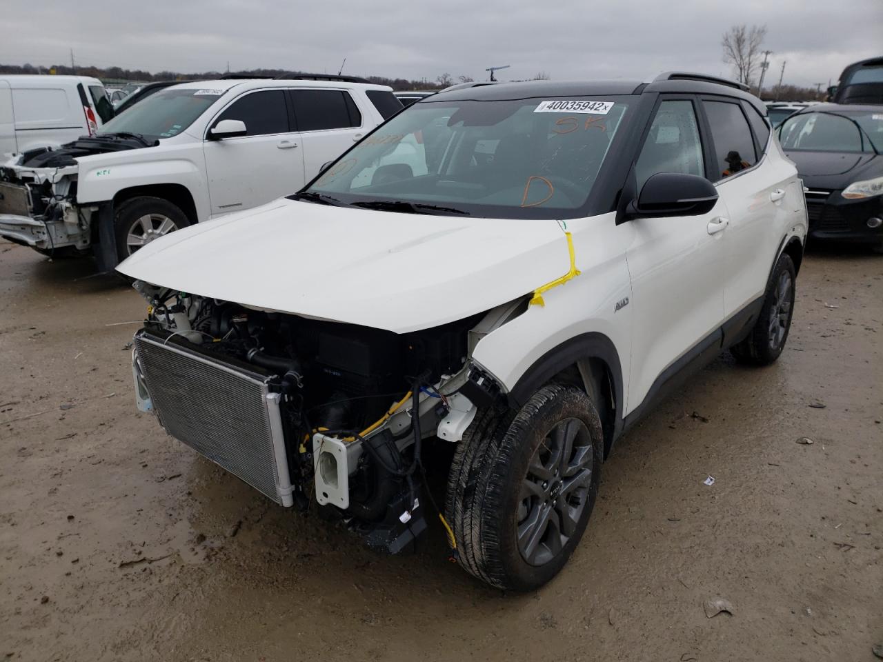 Изображение 2 2022 KIA SELTOS S 2022 с VIN KNDEUCAA5N7246737