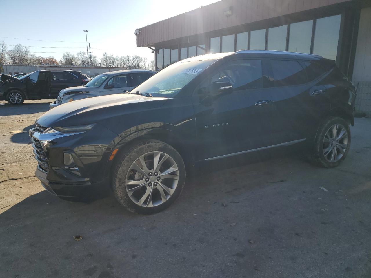 Изображение 1 2019 CHEVROLET BLAZER PREMIER 2019 с VIN 3GNKBFRS4KS696892