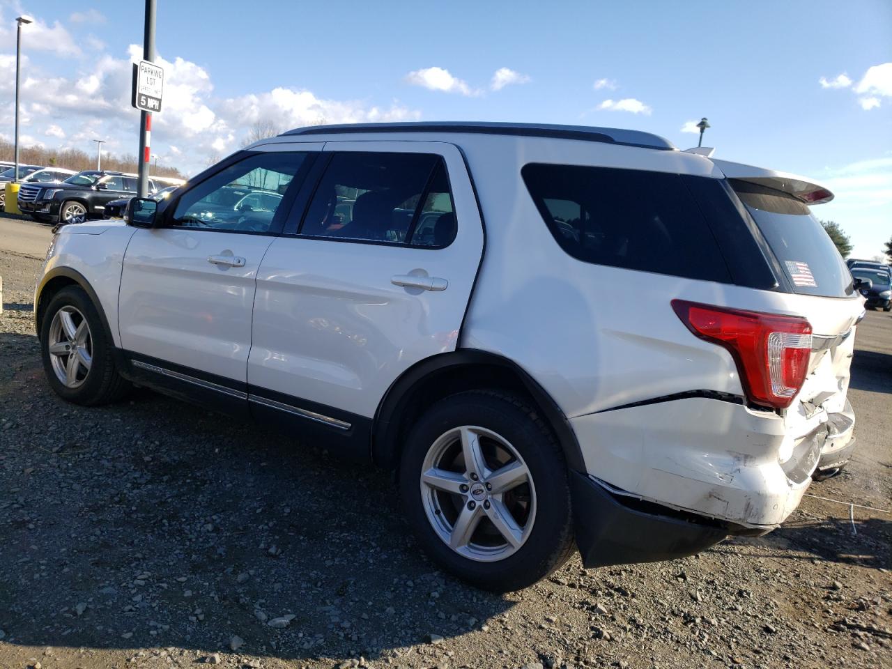 Obraz 2 z 2016 FORD EXPLORER XLT 2016 z VIN 1FM5K8D8XGGB14101