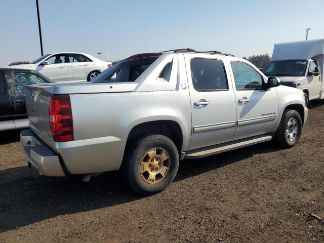Image 3 of 2013 CHEVROLET AVALANCHE LT 2013 with VIN 3GNTKFE71DG147470