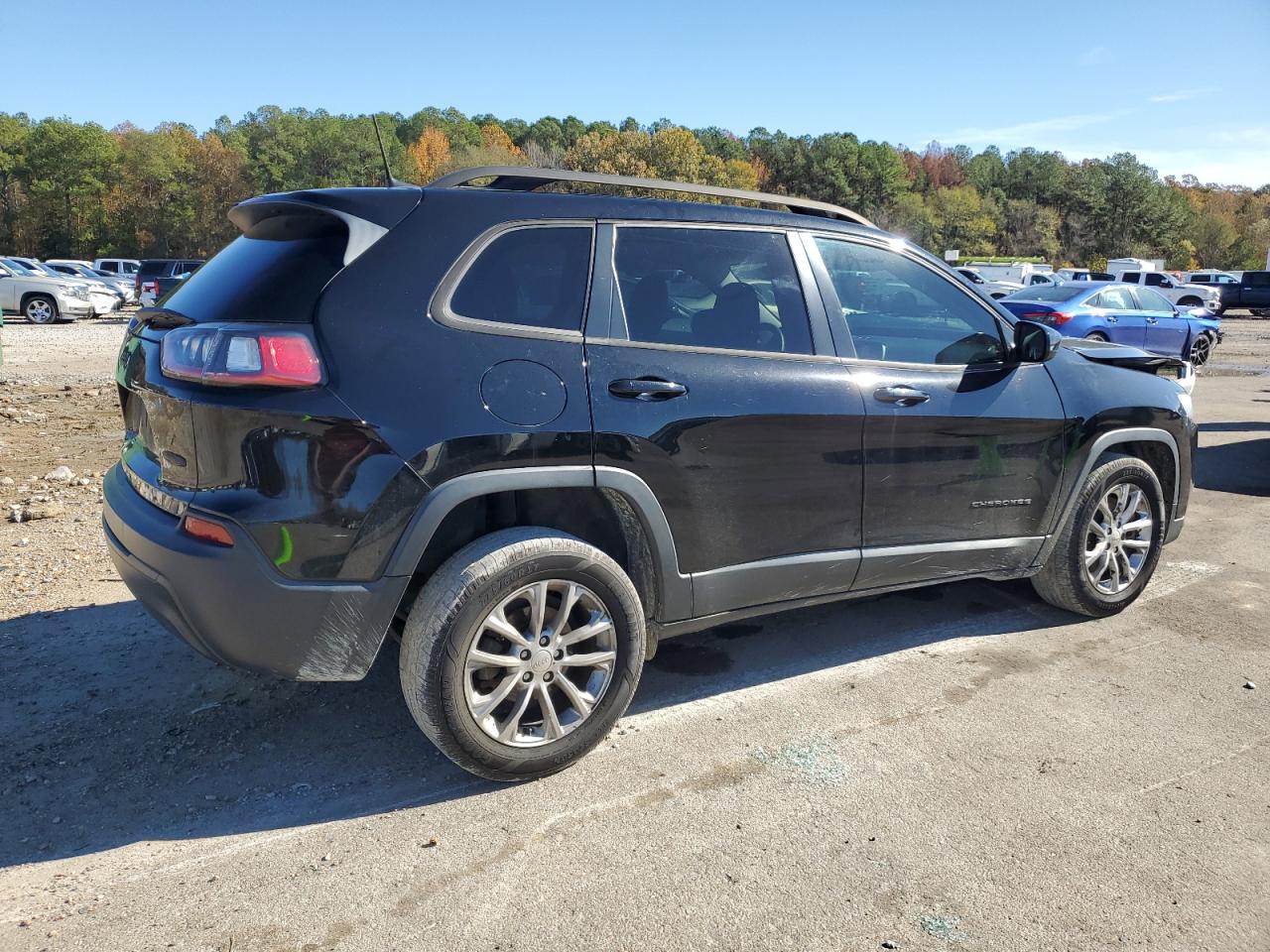 Image 3 of 2019 JEEP CHEROKEE LATITUDE 2019 with VIN 1C4PJLCB4KD203298
