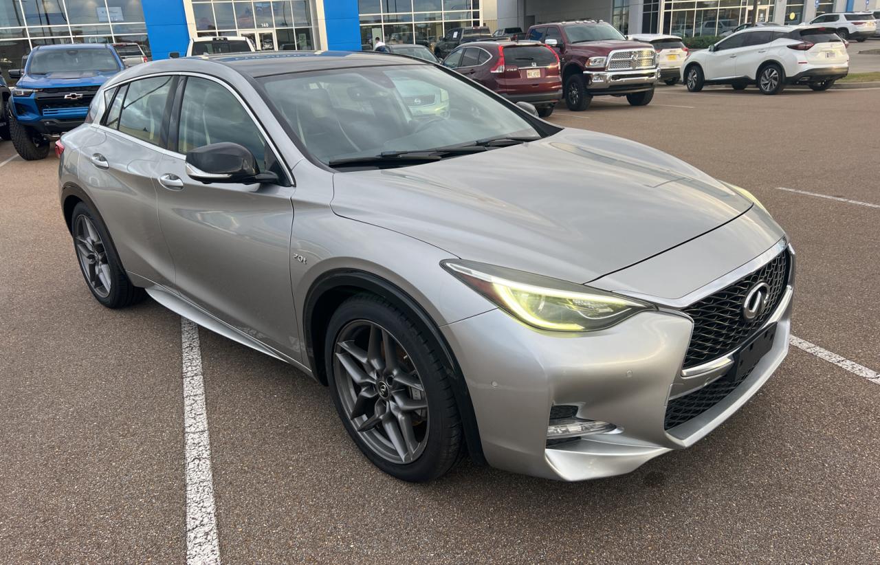 2017 INFINITI QX30 BASE 2017 image