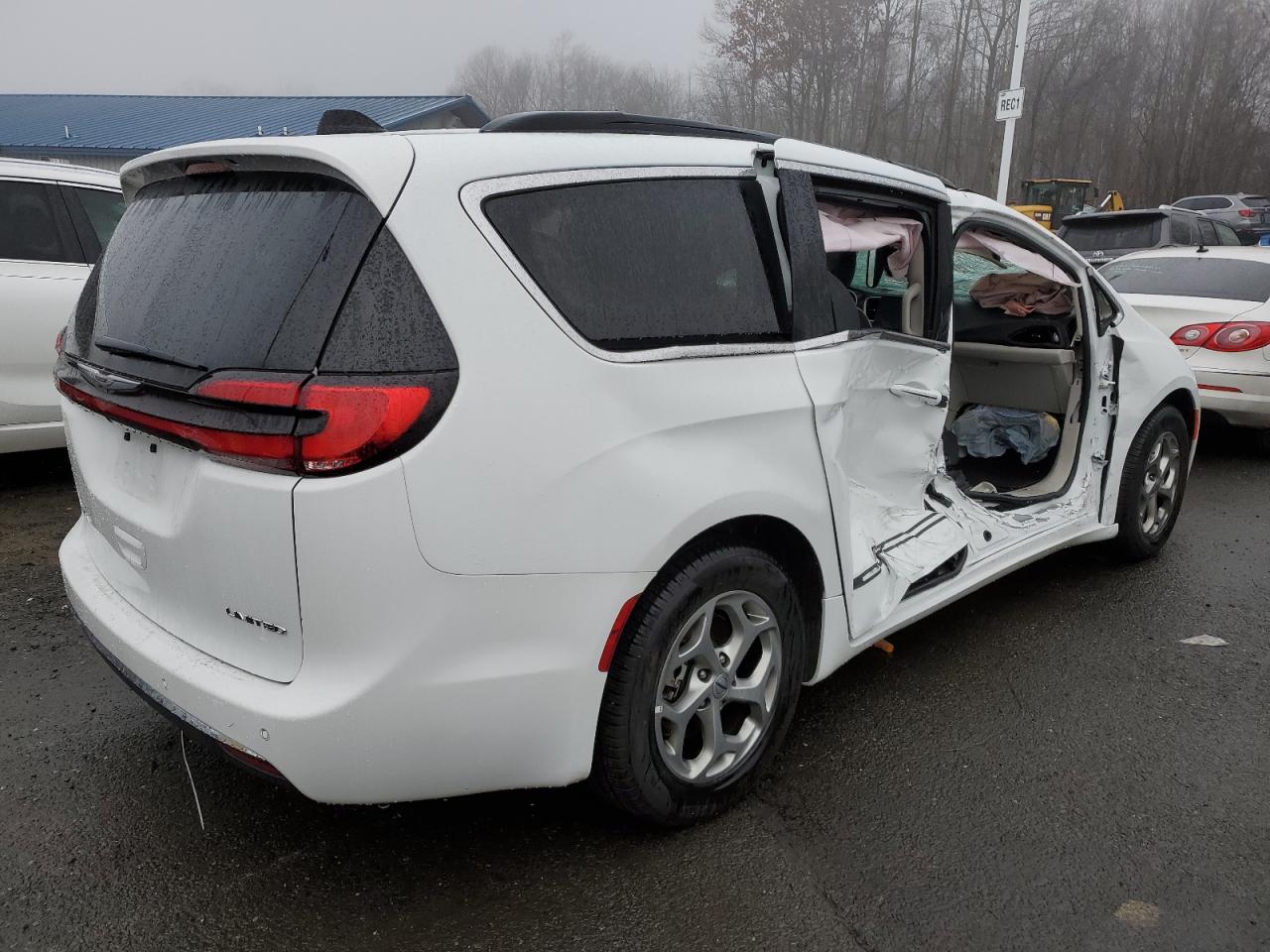 Obraz 3 z 2023 CHRYSLER PACIFICA LIMITED 2023 z VIN 2C4RC1GG8PR586860