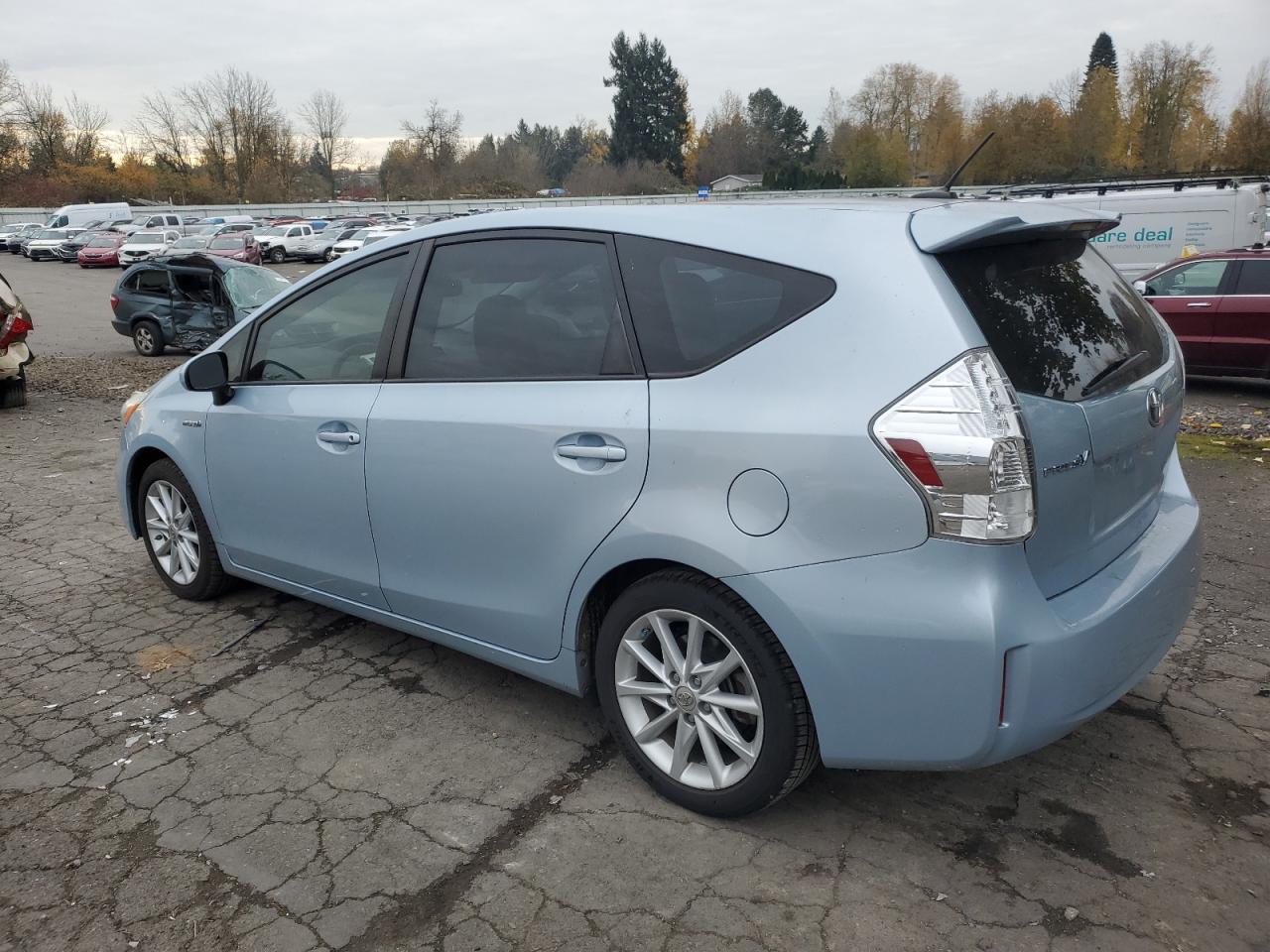 Image 2 of 2012 TOYOTA PRIUS V  2012 with VIN JTDZN3EU7C3111542