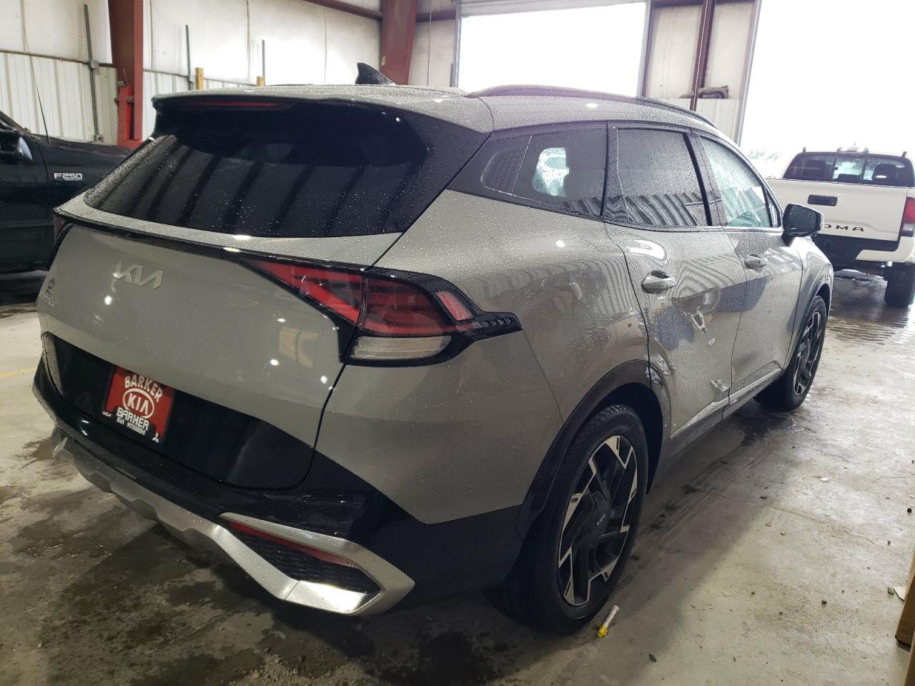 Изображение 3 2024 KIA SPORTAGE SX PRESTIGE 2024 с VIN 5XYK53DF8RG152318