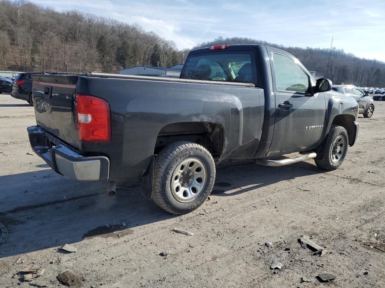 Image 3 of 2007 CHEVROLET SILVERADO C1500 CLASSIC 2007 with VIN 1GCEC14X67Z609092