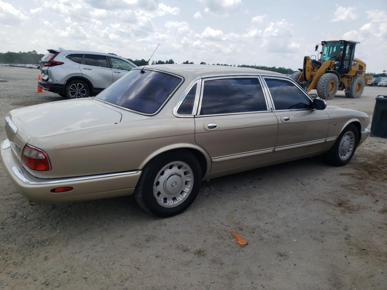 Изображение 3 1998 JAGUAR VANDENPLAS  1998 с VIN SAJKX6244WC849080