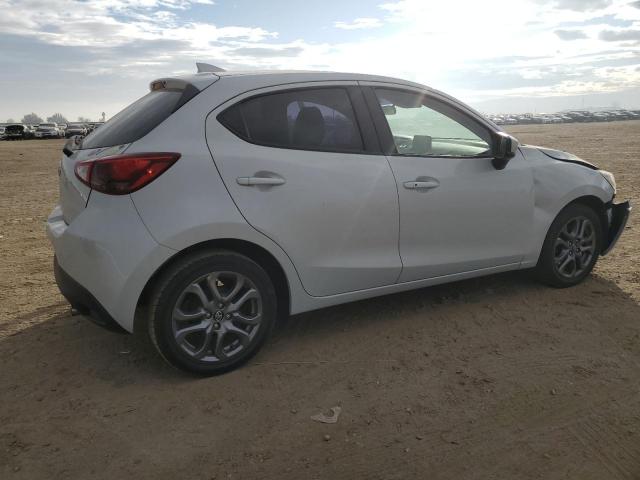 Image 3 of 2020 TOYOTA YARIS LE 2020 with VIN 3MYDLBJVXLY708461