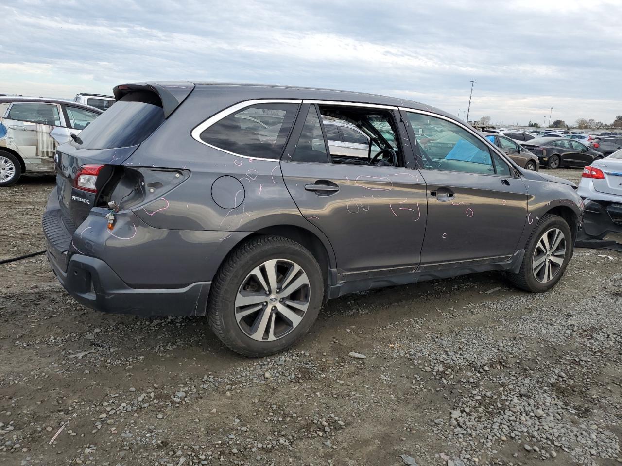 Изображение 3 2018 SUBARU OUTBACK 2.5I LIMITED 2018 с VIN 4S4BSANC4J3298527