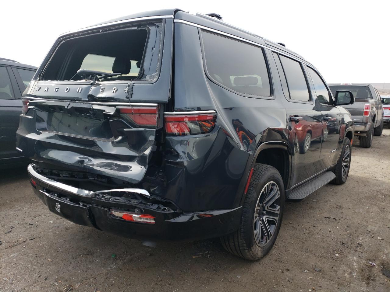 Изображение 3 2023 JEEP WAGONEER SERIES I 2023 с VIN 1C4SJVAT0PS510469