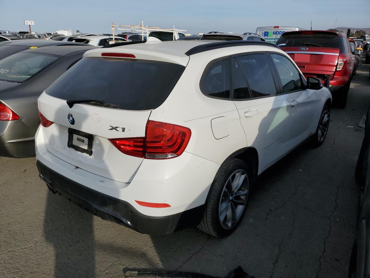 Obraz 3 z 2014 BMW X1 XDRIVE28I 2014 z VIN WBAVL1C54EVY17960