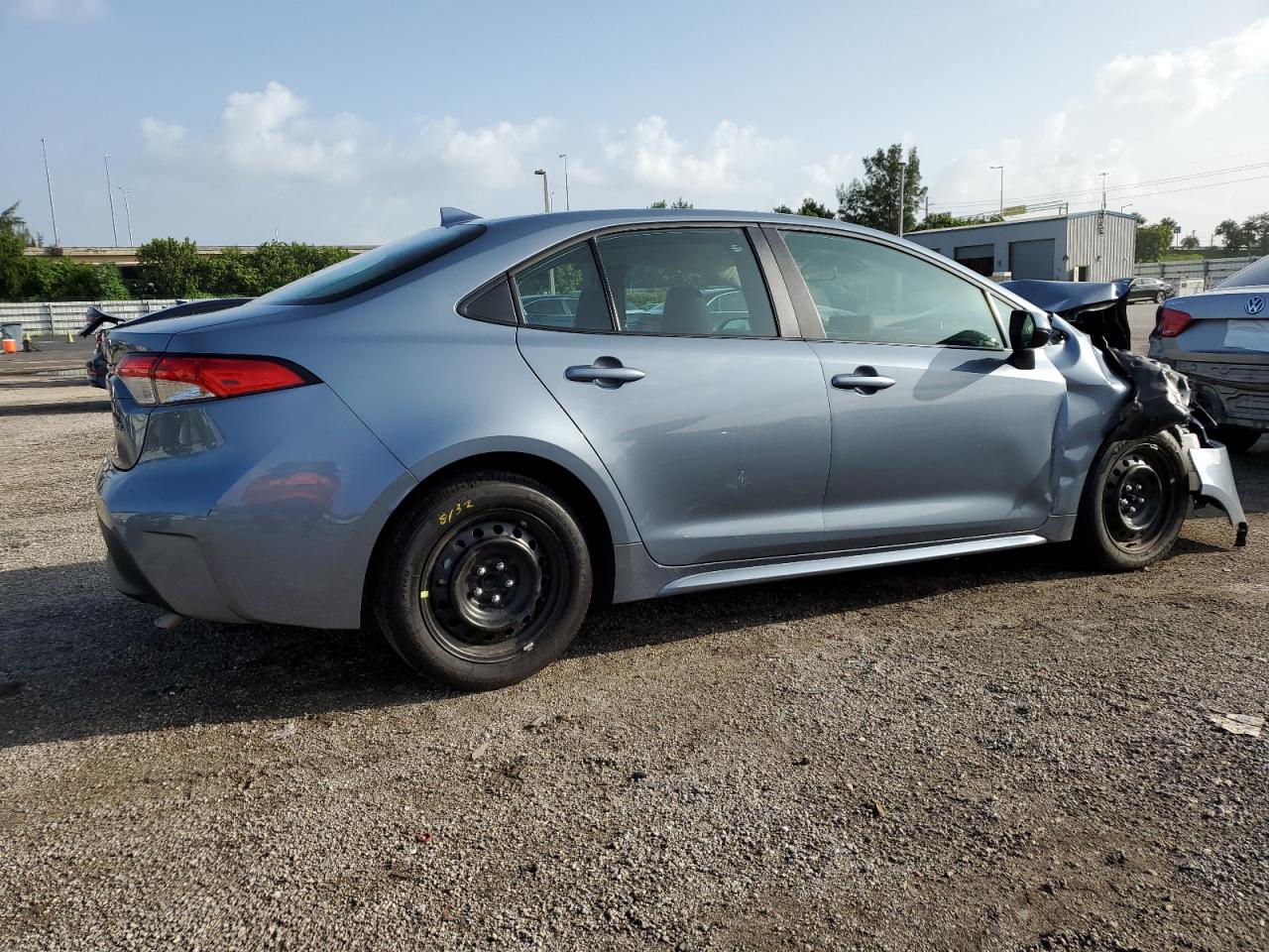 Изображение 3 2023 TOYOTA COROLLA LE 2023 с VIN 5YFB4MDE1PP028741