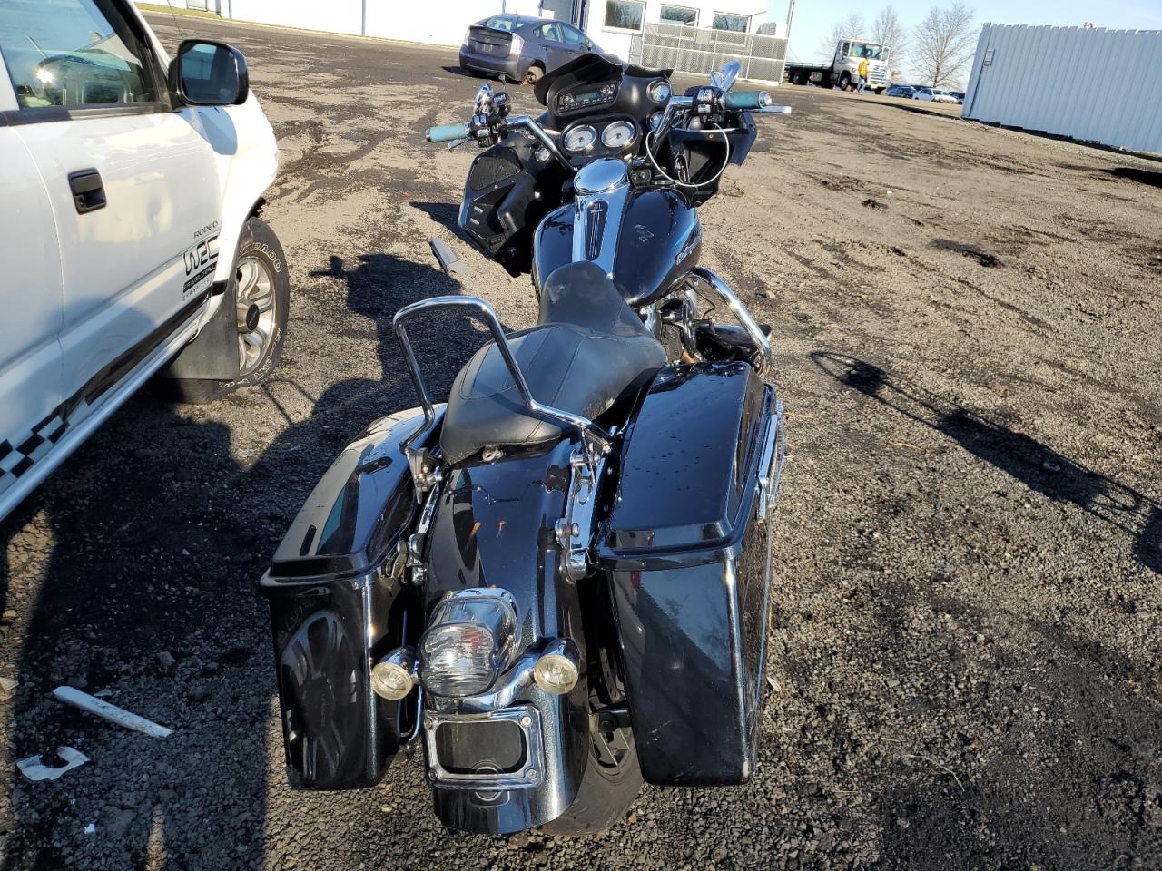 Image 3 of 2013 HARLEY-DAVIDSON FLTRU ROAD GLIDE ULTRA 2013 with VIN 1HD1KGM12DB633022