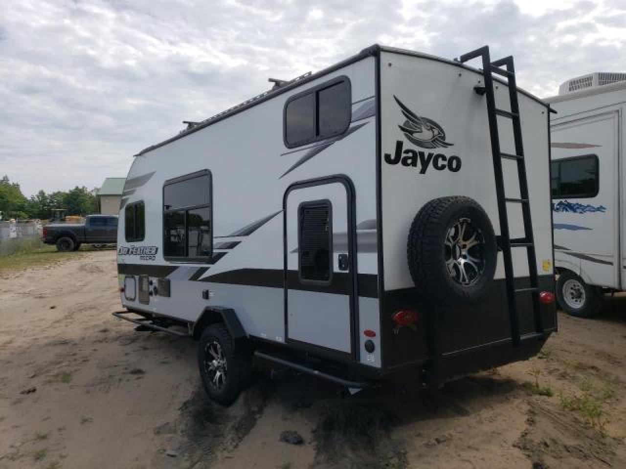 Image 2 of 2022 JACO JAY SERIES 2022 with VIN 1UJBJ0AJ8N1JK0952