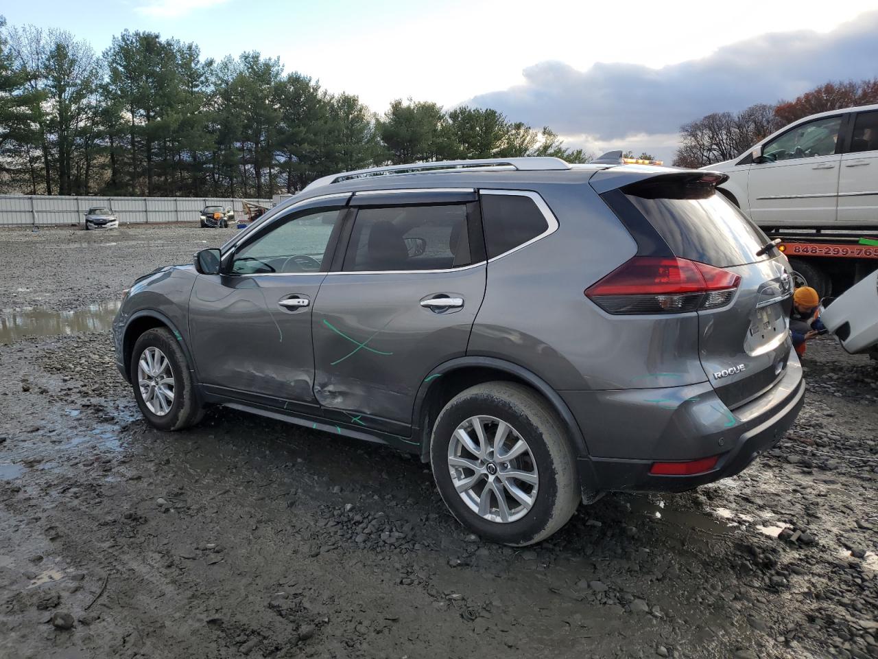 Obraz 2 z 2020 NISSAN ROGUE S 2020 z VIN JN8AT2MV4LW114778