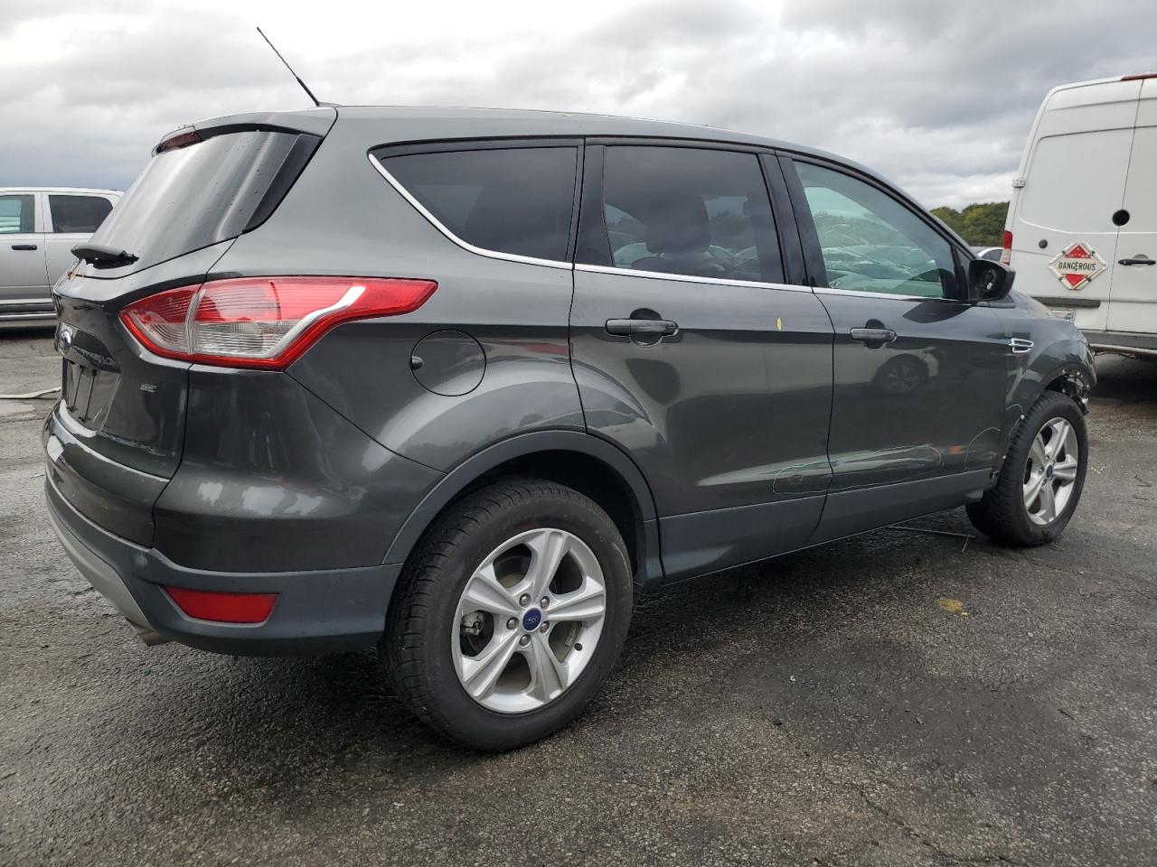 Obraz 3 z 2016 FORD ESCAPE SE 2016 z VIN 1FMCU0G73GUB84014