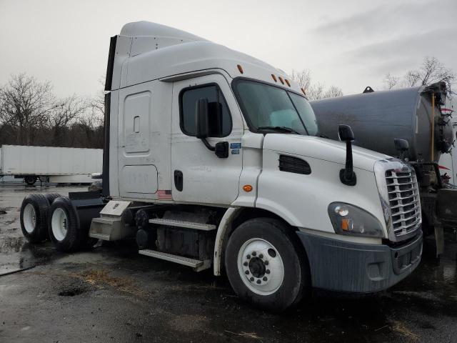 Изображение 1 2017 FREIGHTLINER CASCADIA 113  2017 с VIN 3AKJGHDV3HSHZ2773