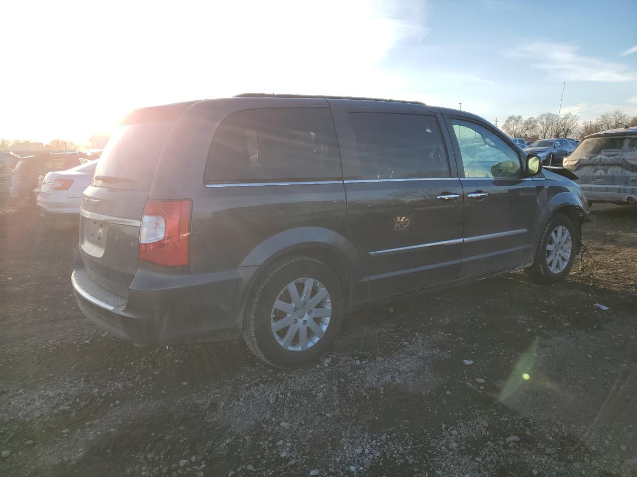 Изображение 3 2015 CHRYSLER TOWN & COUNTRY TOURING 2015 с VIN 2C4RC1BG5FR664985