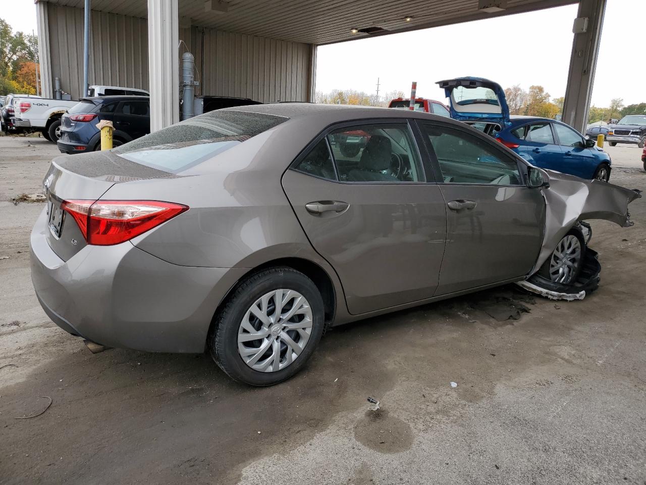 Obraz 3 z 2018 TOYOTA COROLLA L 2018 z VIN 2T1BURHE7JC117325