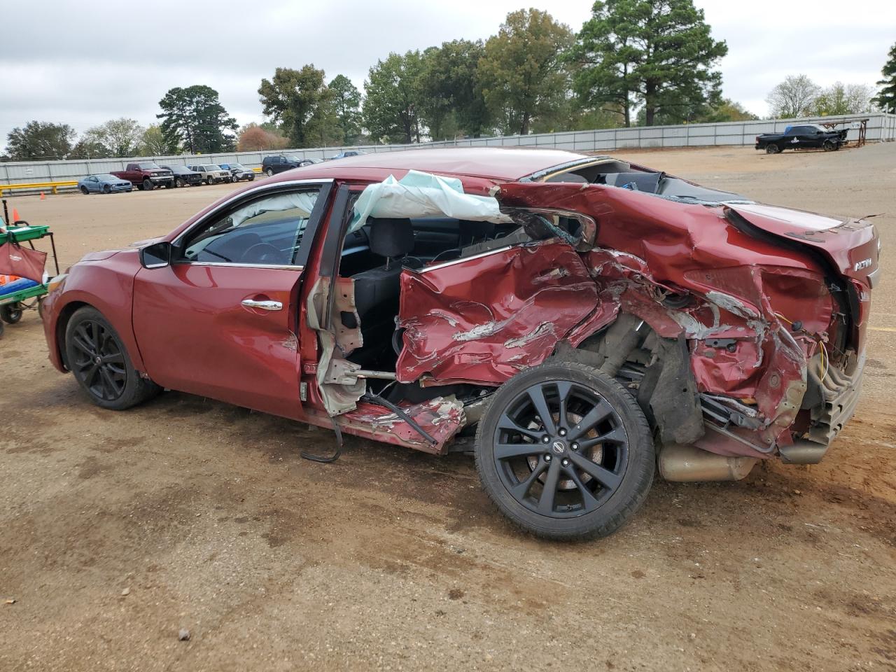 Image 2 of 2017 NISSAN ALTIMA 2.5 2017 with VIN 1N4AL3AP9HC169474