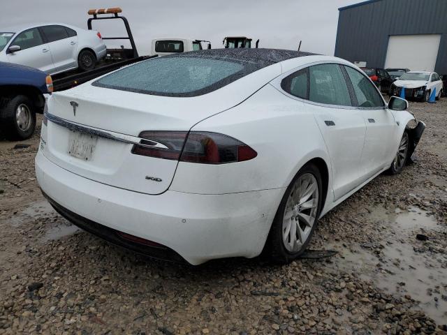 Obraz 3 z 2016 TESLA MODEL S  2016 z VIN 5YJSA1E20GF141958