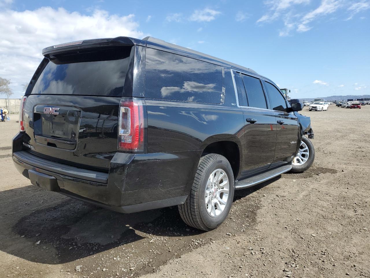 Obraz 3 z 2018 GMC YUKON XL K1500 SLT 2018 z VIN 1GKS2GKC3JR331059