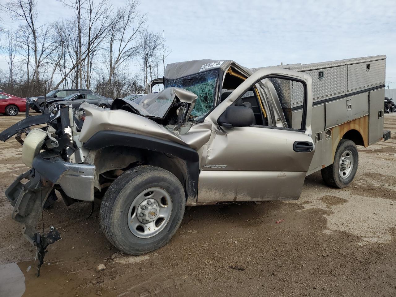 Image 1 of 2002 CHEVROLET SILVERADO C2500 2002 with VIN 1GBGC24U92Z335288