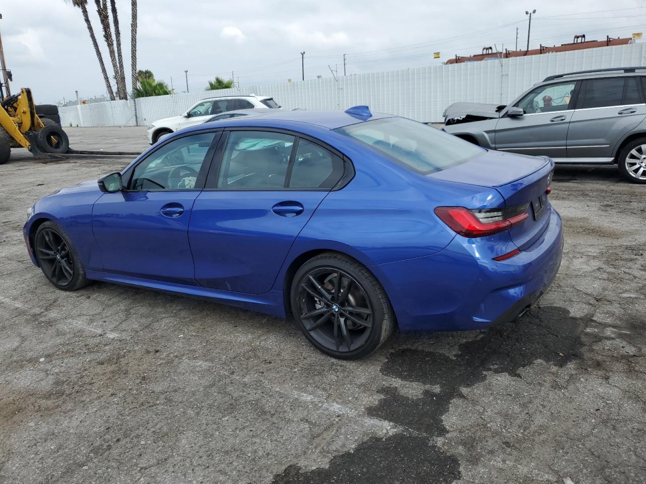 Изображение 2 2022 BMW 330I  2022 с VIN 3MW5R1J05N8C59979