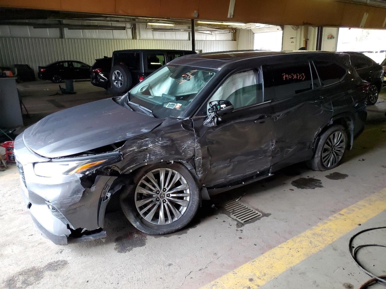 2022 TOYOTA HIGHLANDER HYBRID PLATINUM 2022 image