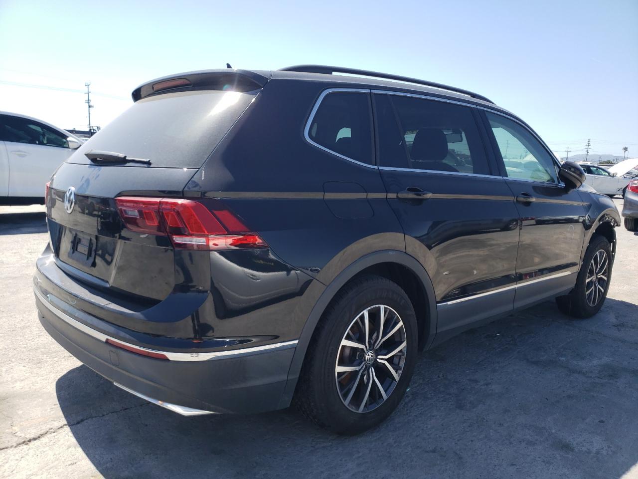 Image 3 of 2020 VOLKSWAGEN TIGUAN SE 2020 with VIN 3VV3B7AX7LM053731