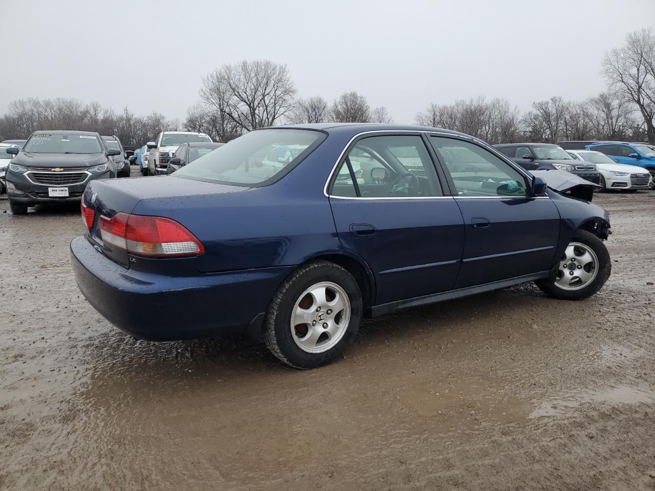 Image 3 of 2001 HONDA ACCORD LX 2001 with VIN JHMCG66571C010389