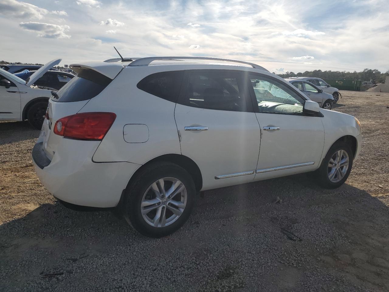 Obraz 3 z 2013 NISSAN ROGUE S 2013 z VIN JN8AS5MT1DW540318