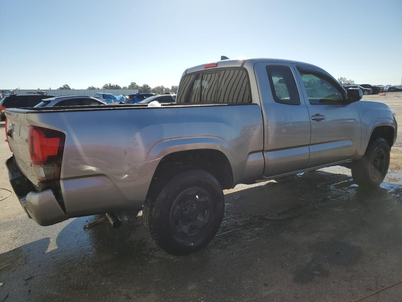 Image 3 of 2019 TOYOTA TACOMA ACCESS CAB 2019 with VIN 5TFSZ5AN2KX195034