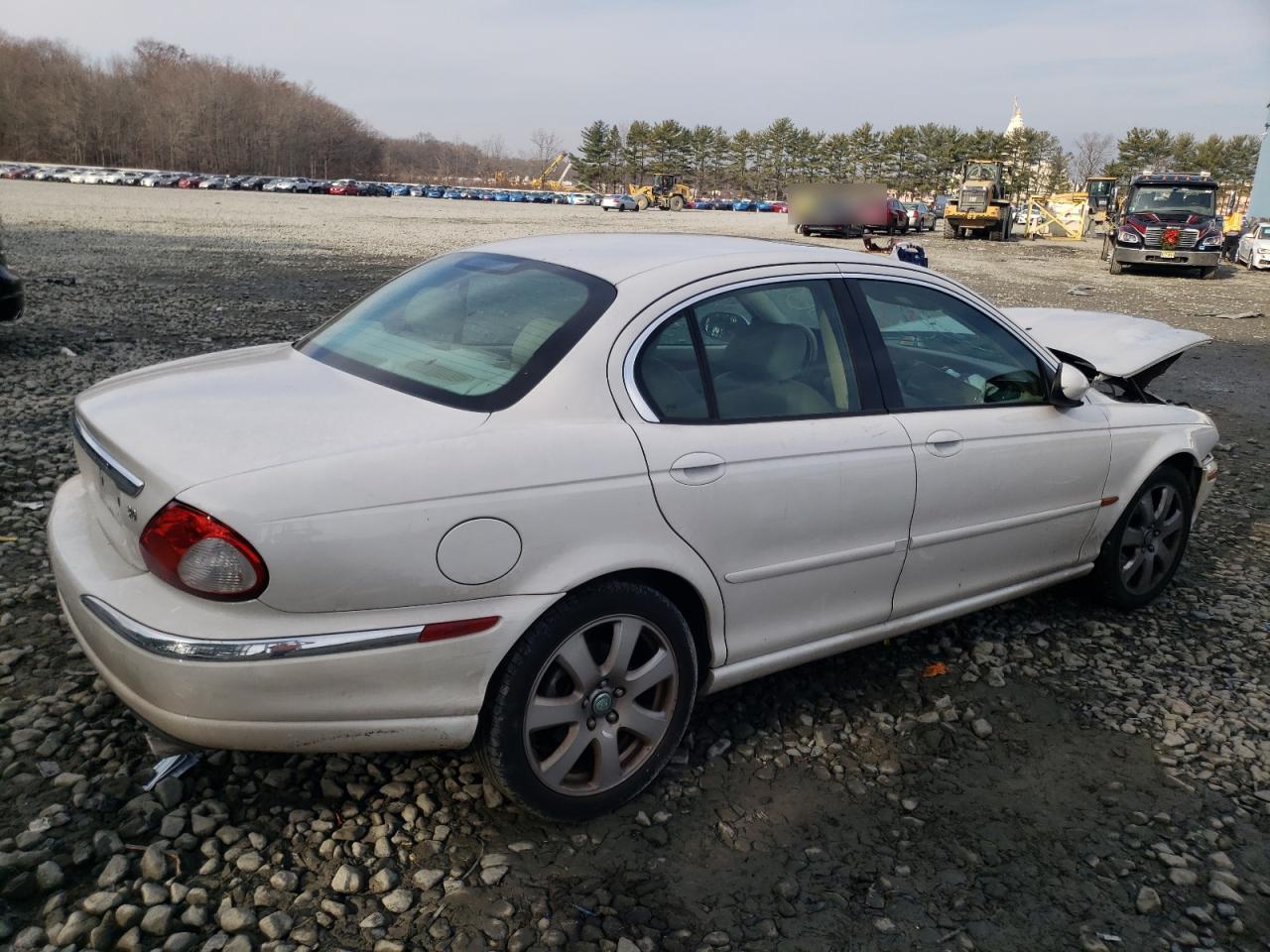 Image 3 of 2004 JAGUAR X-TYPE 3.0 2004 with VIN SAJEA51C24WE17264