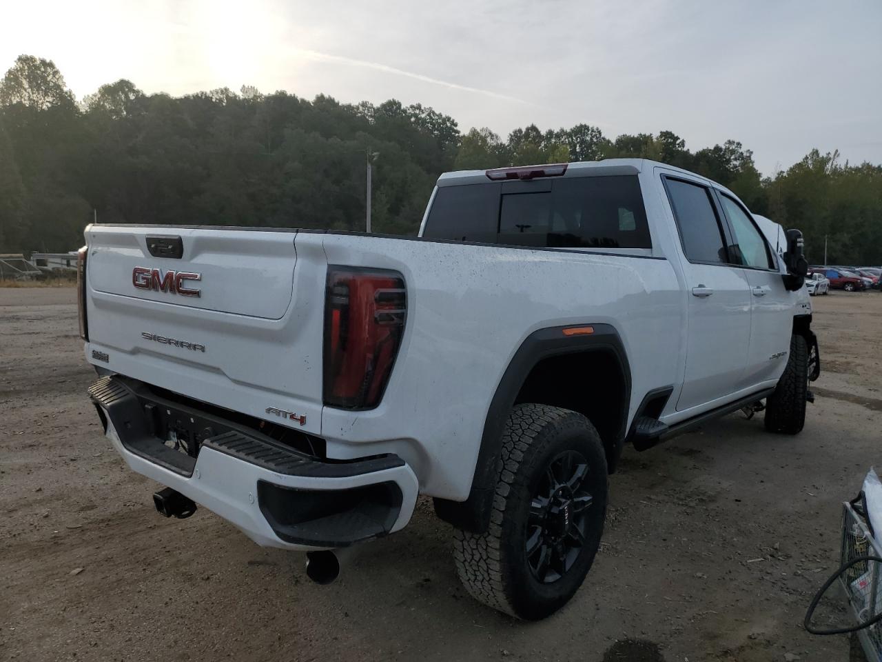 Image 3 of 2024 GMC SIERRA K2500 AT4 2024 with VIN 1GT49PEY1RF160915