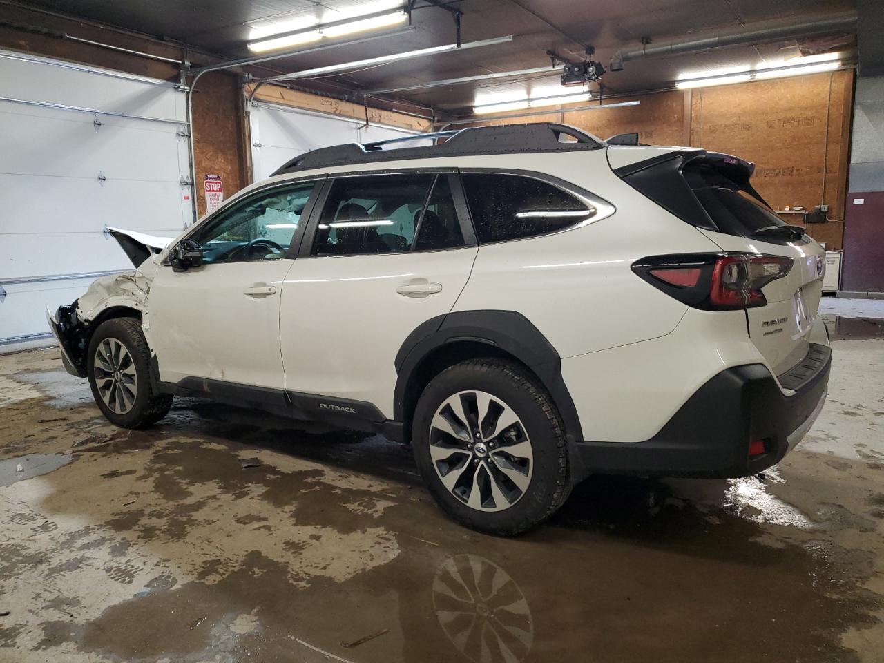 Изображение 2 2024 SUBARU OUTBACK LIMITED 2024 с VIN 4S4BTANC7R3147447
