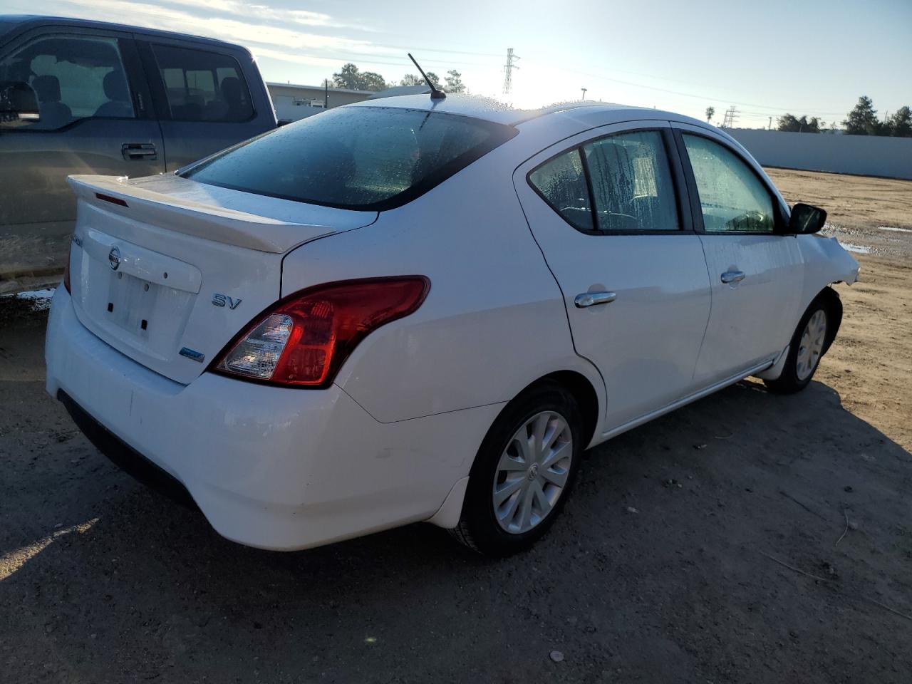 Image 3 of 2015 NISSAN VERSA S 2015 with VIN 3N1CN7AP1FL944648