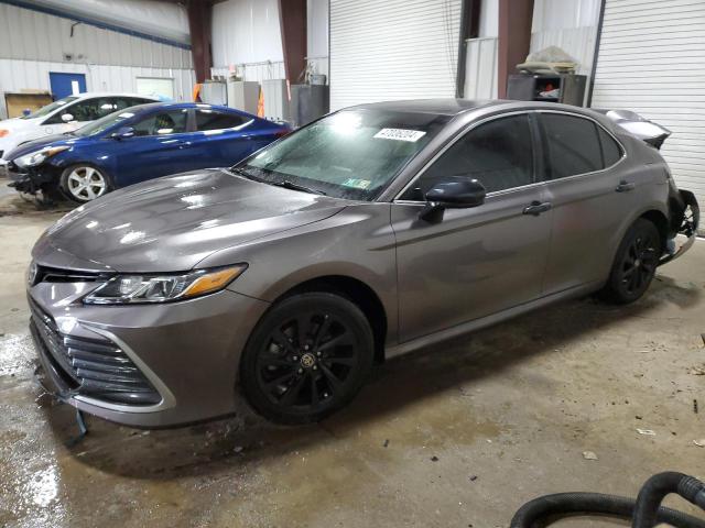 Obraz 1 z 2021 TOYOTA CAMRY LE 2021 z VIN 4T1C11BK8MU042067