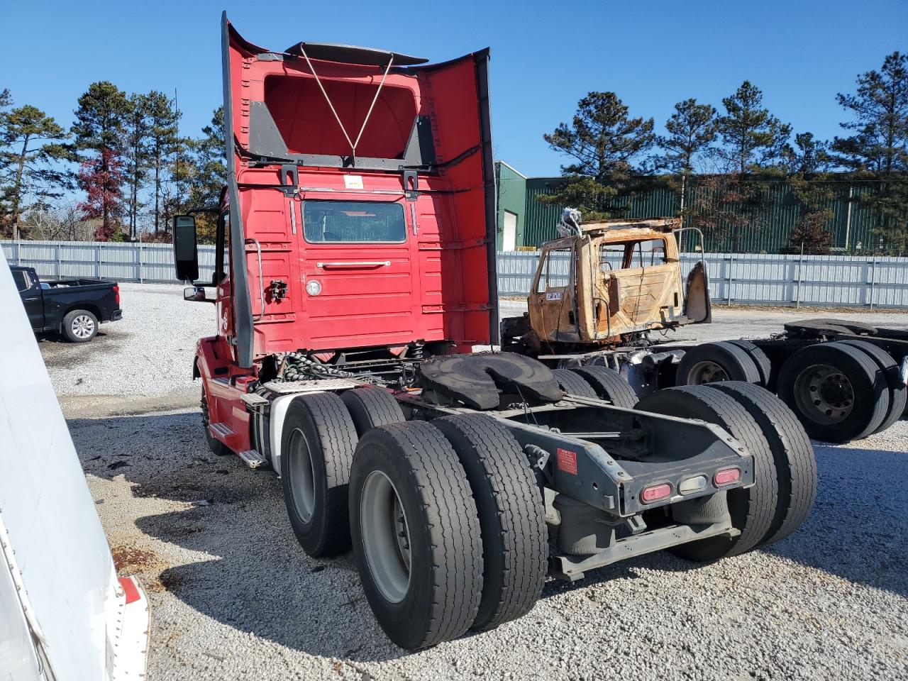 Изображение 3 2018 VOLVO VN VNL 2018 с VIN 4V4NC9EG9JN996978