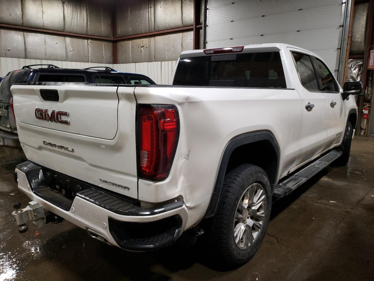 Изображение 3 2021 GMC SIERRA K1500 DENALI 2021 с VIN 3GTU9FET9MG299678