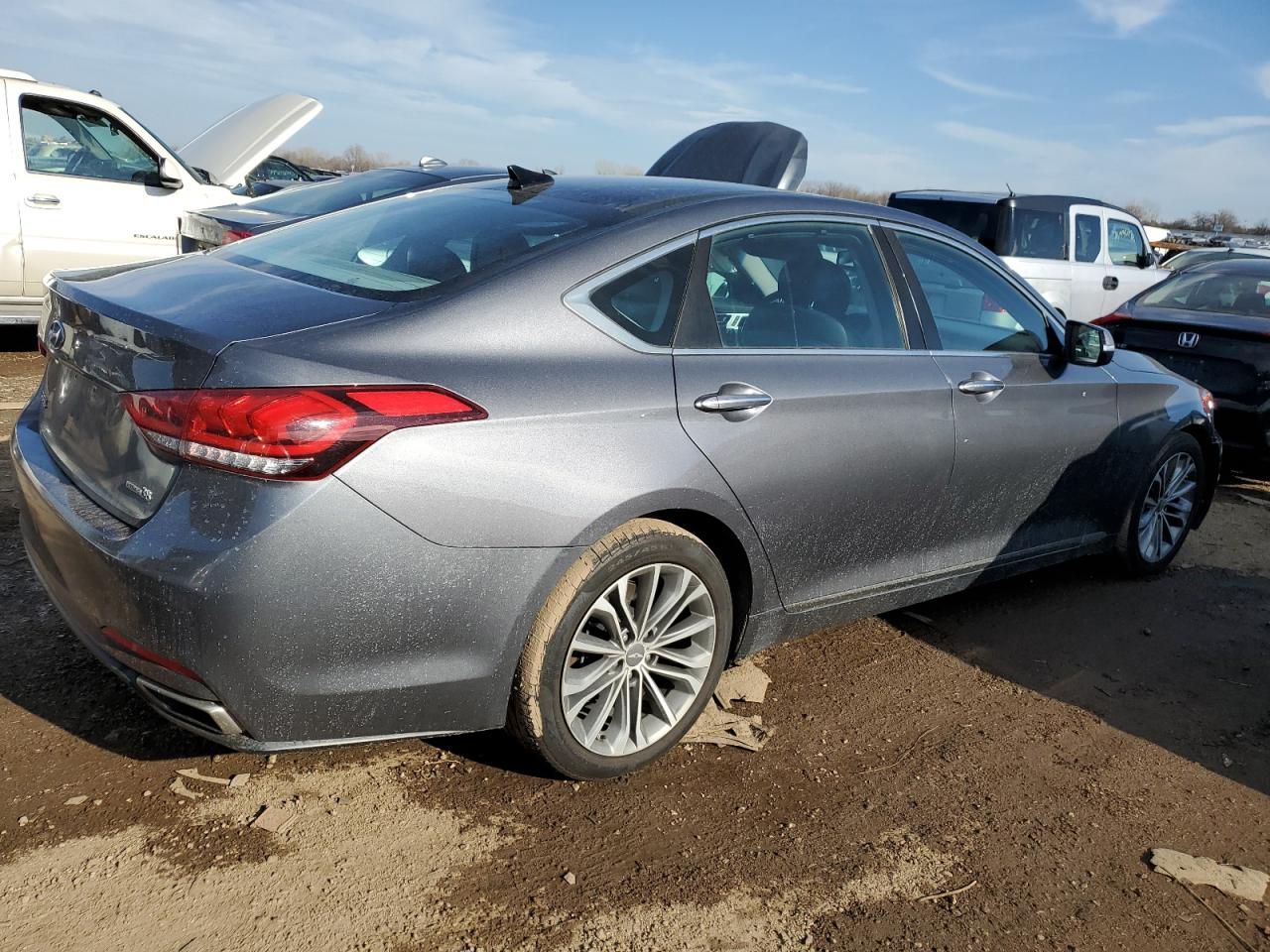 Image 3 of 2016 HYUNDAI GENESIS 3.8L 2016 with VIN KMHGN4JE0GU121806