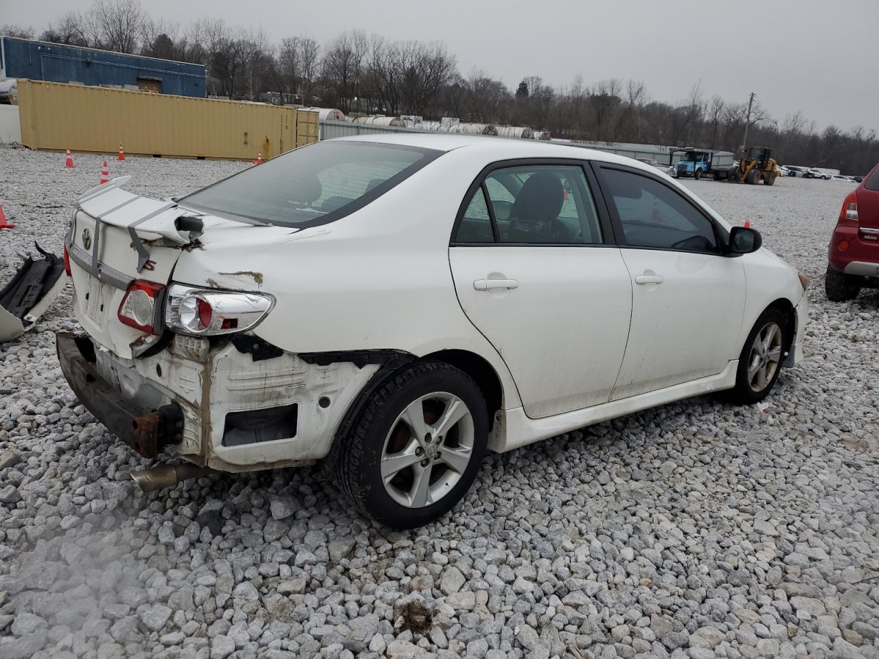Obraz 3 z 2012 TOYOTA COROLLA BASE 2012 z VIN 2T1BU4EE2CC867791