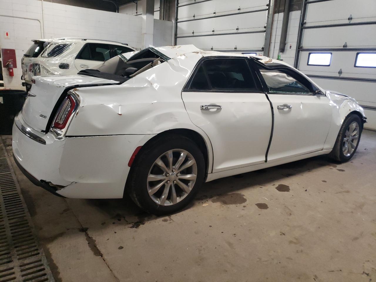 Image 3 of 2019 CHRYSLER 300 LIMITED 2019 with VIN 2C3CCAKG8KH534385